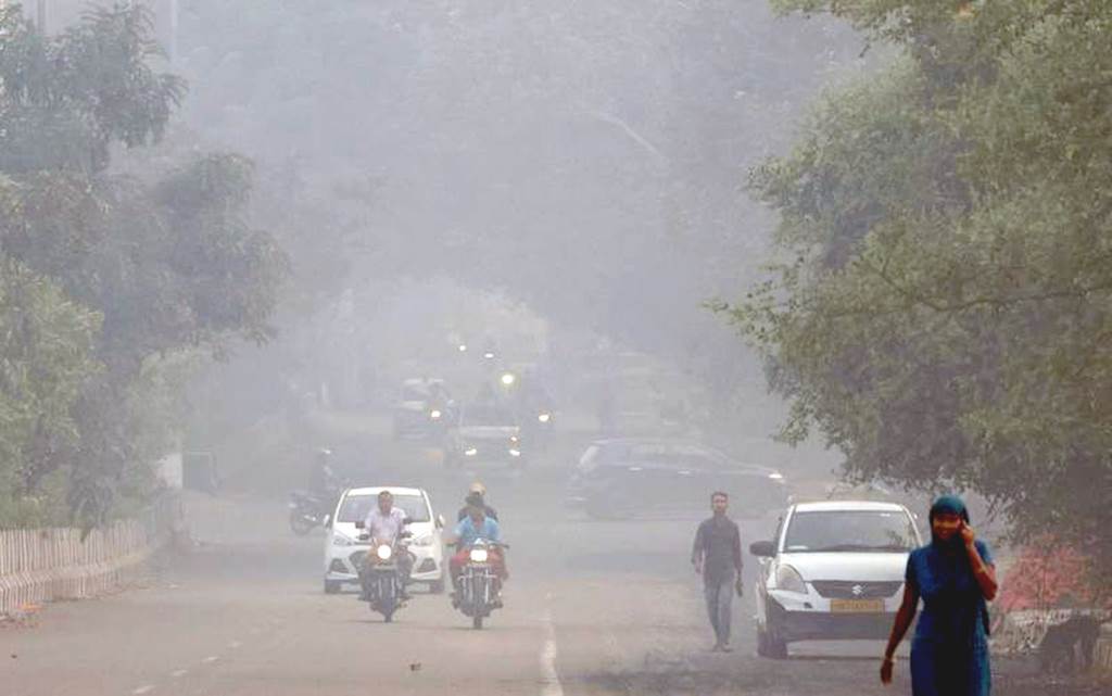 Orders to set up online schools in Delhi due to pollution orders will remain in force till class 5 Schools were running on hybrid mode